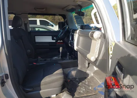 2007 Toyota Fj Cruiser from USA, damaged, VIN JTEBU11F270078498